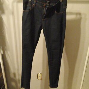 Ladies dark wash Forever 21 skinny jeans size 28 in great condition